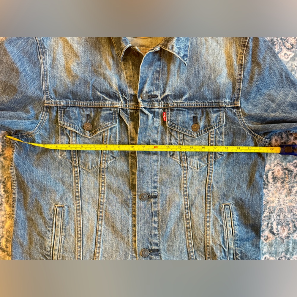 Levi's Classic Blue Denim Jacket - Picture 3 of 4